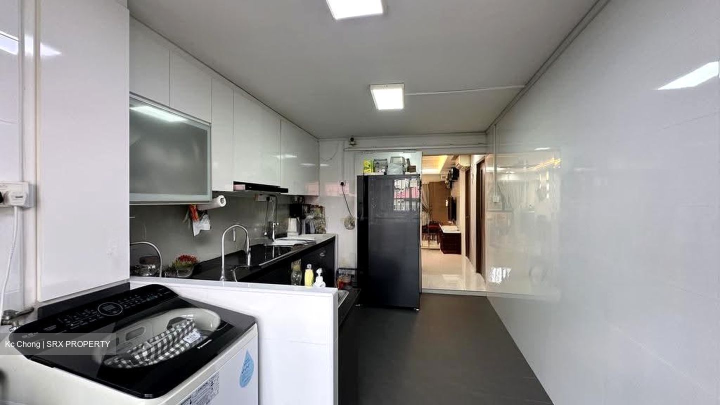 Blk 241 Jurong East Street 24 (Jurong East), HDB 3 Rooms #611102121